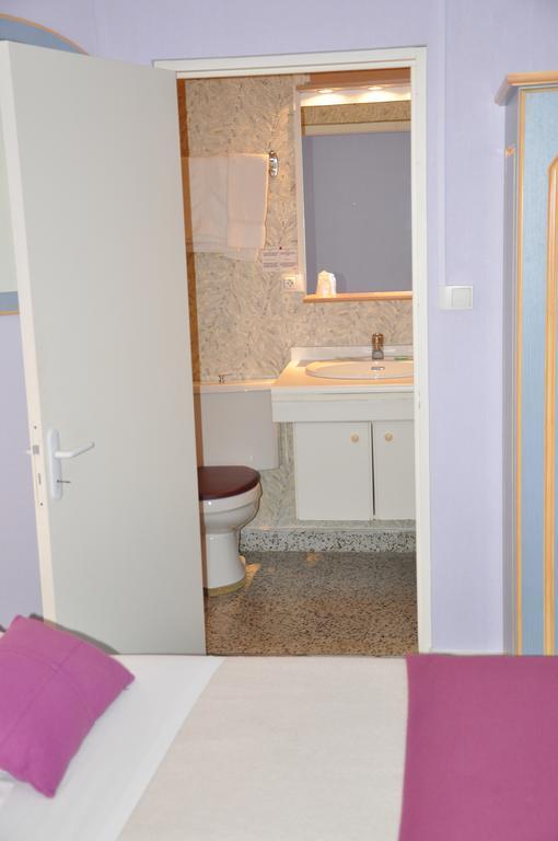 Hotel Du Commerce Les Sables-dʼOlonne Esterno foto